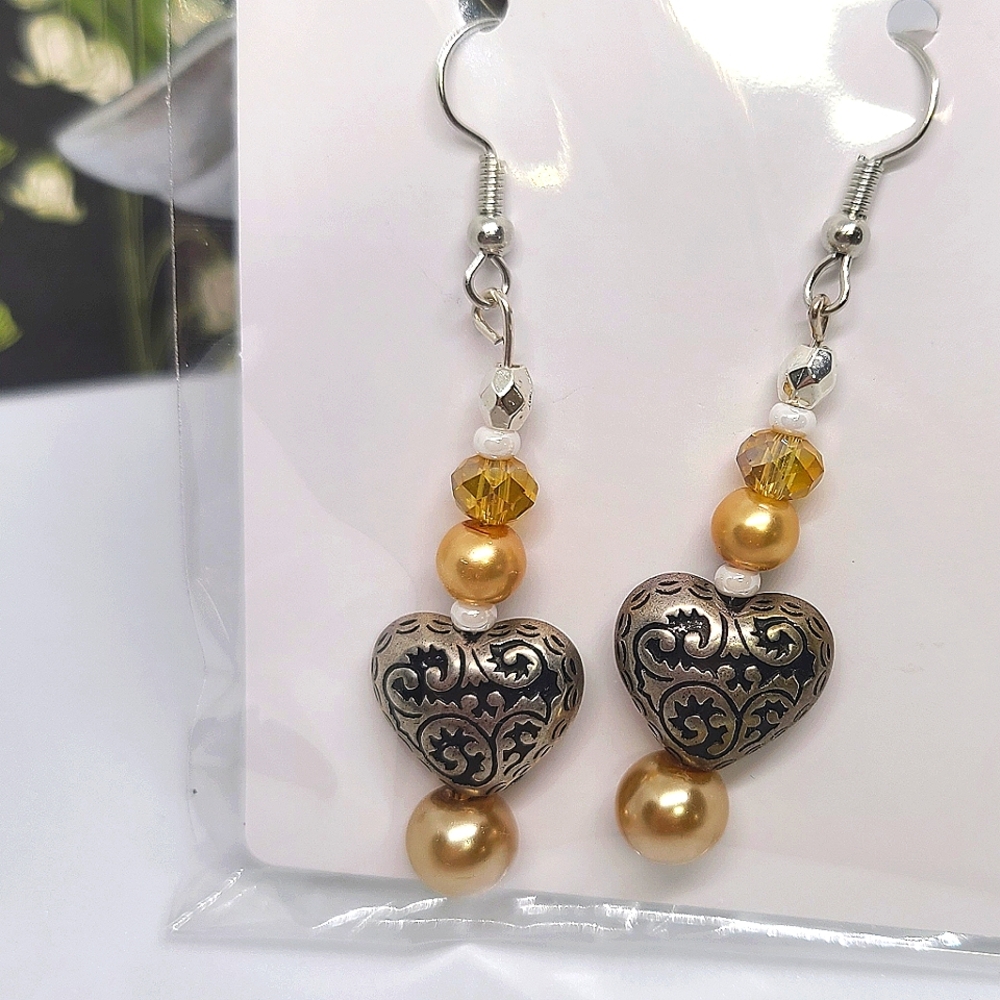 BUNDLE ONLY 🆕️ OOAK Heart Pearl Earrings A1